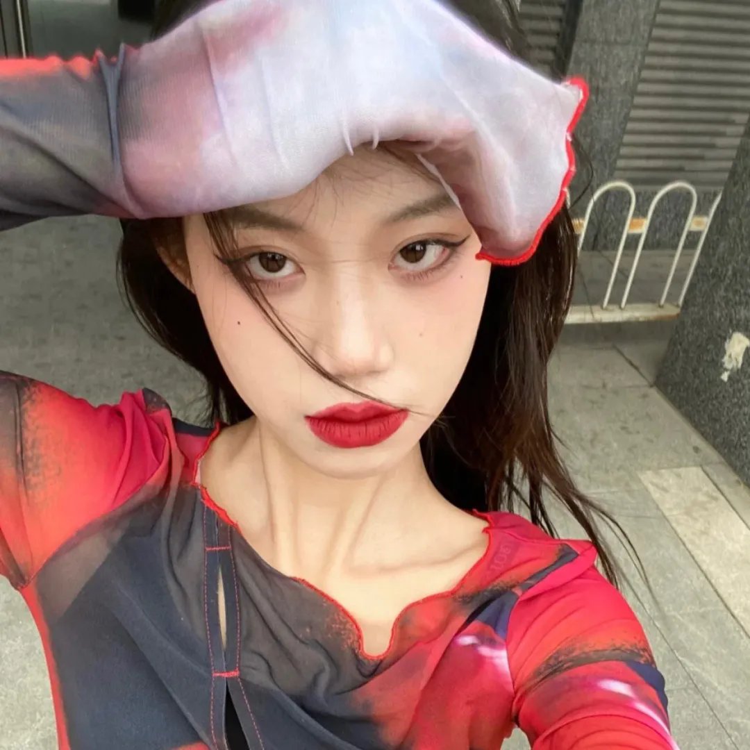 姹紫嫣红碧绿波
